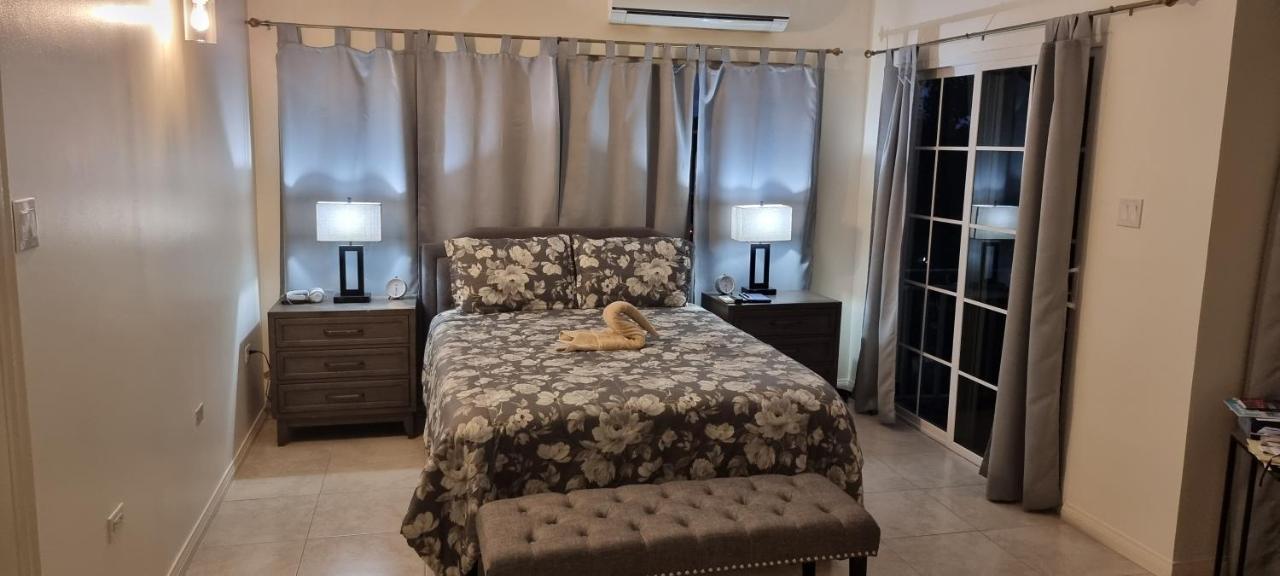 Komfort Getaway Villa At Countrymist オーチョ・リオス エクステリア 写真